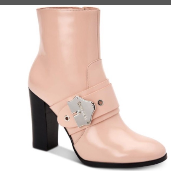 Calvin Klein Shoes - NWOT Calvin Klein Cai leather bootie.